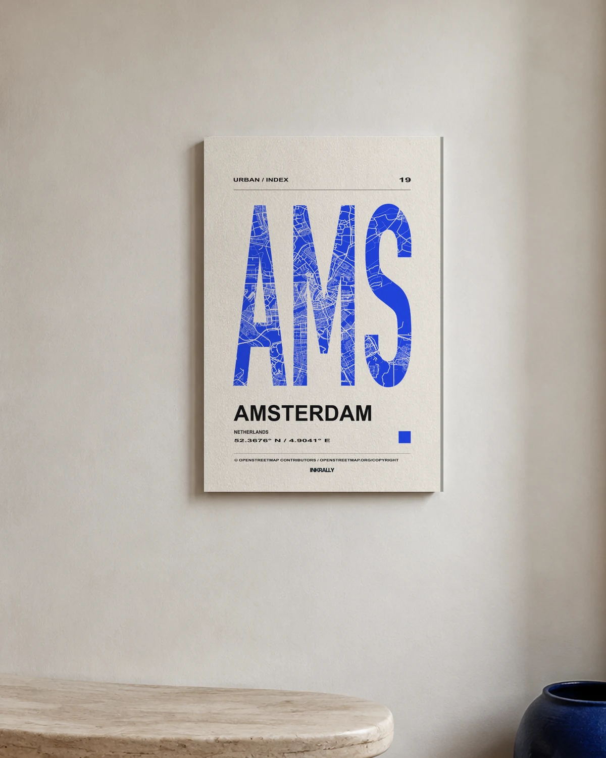 Amsterdam / Urban Index — A bright entryway with natural textures