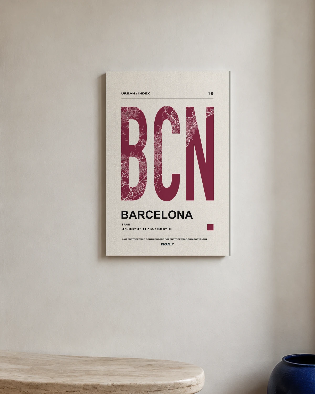 Barcelona / Urban Index — A bright entryway with natural textures